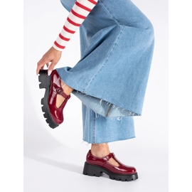 Zapatos de mujer de charol burdeos con plataforma. rojo 1