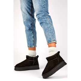 Botas de nieve de mujer de piel negra y botas de invierno beige fabricadas en piel natural. negro 2
