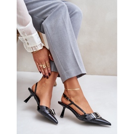 Stilettos de charol Zeisia negro con hebilla 10