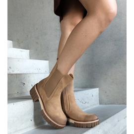 Botas de plataforma masivas beige con abrasiones de Sholla 3