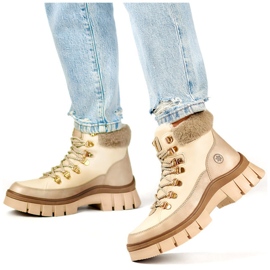 Botas de invierno de mujer con aislamiento beige y botas con cordones y pelo. 2