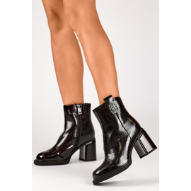 Botines de tacón de charol para mujer, zapatos de tacón de piel con aislamiento negro 1
