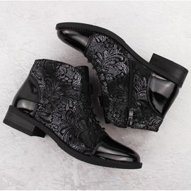 Botines de mujer negros con motivo de flores plateadas Sabatina DM24-08 3