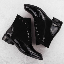 Botines de mujer en charol con remaches, negro Sabatina DM24-25P 3