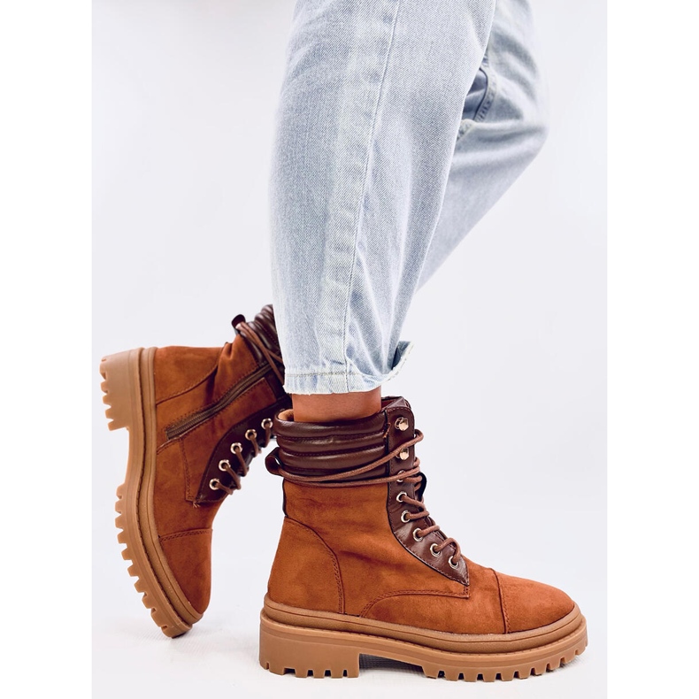 Trabajadoras de Gaba Camel marrón 2 Trabajadoras de Gaba Camel marrón 2