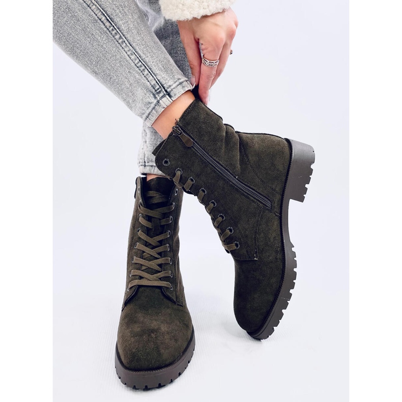 Trabajadores con cordones de Bente Green verde 2 Trabajadores con cordones de Bente Green verde 2