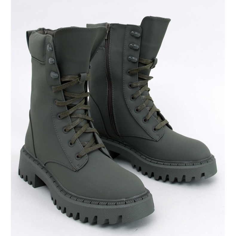 Tamas Verde trabajadores con cordones 1