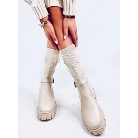 Botas Rhea Beige con parte superior flexible. 2