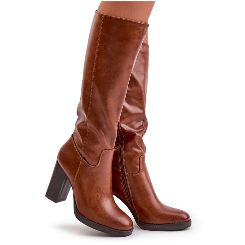 Botas para mujeres en el poste de cuero ecológico frente al camello de rodilla marrón 11 Botas para mujeres en el poste de cuero ecológico frente al camello de rodilla marrón 11