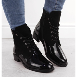 Botines de mujer en charol con remaches, negro Sabatina DM24-25P 5