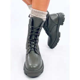 Trabajadores con una parte superior Calling Green flexible verde 1 Trabajadores con una parte superior Calling Green flexible verde 1