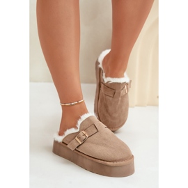 Zapatillas de mujer con suela gruesa con pelo y hebilla, beige oscuro Linneola 3