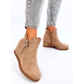 Botines cuña Paxten de ante caqui beige 3