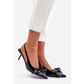Tacones negros de piel ecológica con lazo Emiranna 1