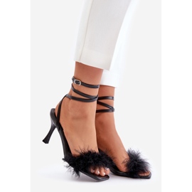Sandalias de tacón Emilettra negras con plumas negro 1