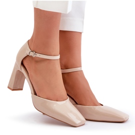 Zapatos de salón de charol Emindria beige con tacón alto 9
