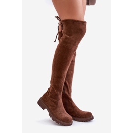 Botas por encima de la rodilla con tacón plano confeccionadas en ante ecológico, marrón Arkelia 1 Botas por encima de la rodilla con tacón plano confeccionadas en ante ecológico, marrón Arkelia 1