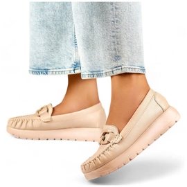 Mocasines de mujer beige confeccionados en ecopiel con plataforma, plantilla de piel 1