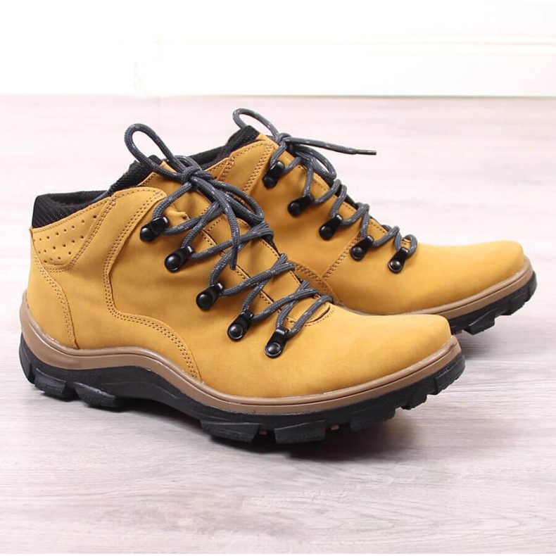 Kornecki KOR6717A botas de trekking con aislamiento alto marrón 1