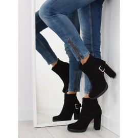 Botas negras ante negro m267p en poste 7