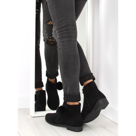 Botas de mujer negras con pompón X-15 negro 1
