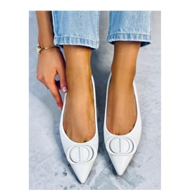Bailarinas blancas con puntera almendrada. blanco 1