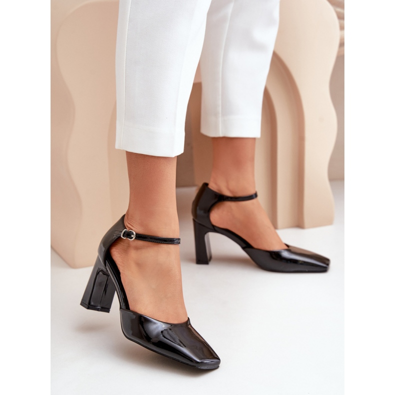 Salón Modelo CH881 Negro 1 Salón Modelo CH881 Negro 1