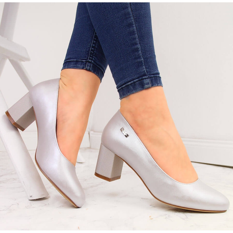 Zapatos de salón de perlas plateadas para mujer con tacón alto decorativo de Sergio Leone plata 1