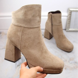 Botines aislantes de ante con tacón alto y plataforma M.Daszyński W SAN24B, beige 1