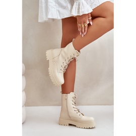Botas para mujeres aisladas con alfileres beige 3