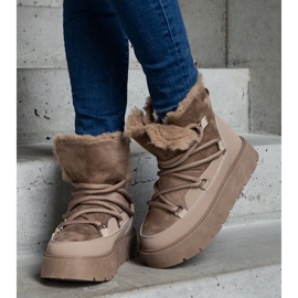 Botas de nieve de mujer con plataforma y forro de pelo beige oscuro 2