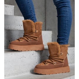 Botas de nieve de mujer con plataforma y forro de pelo en color marrón 1