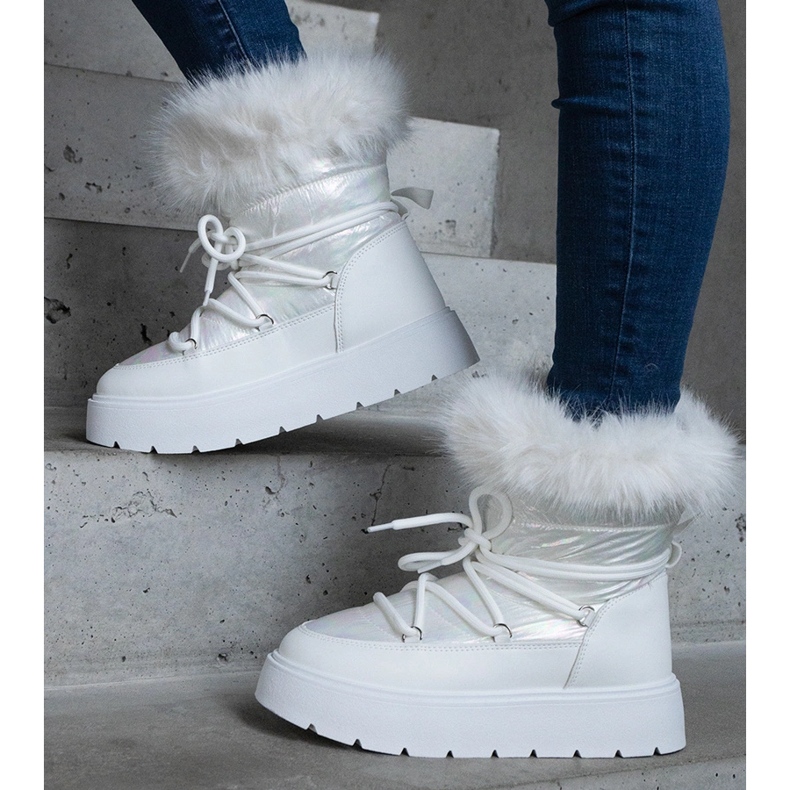 Botas de nieve de mujer con aislamiento blanco y pelo. 2