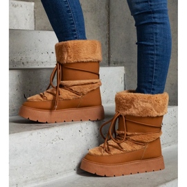 Botas de nieve marrones, aislantes y sin cordones para mujer decoradas con piel marrón 1