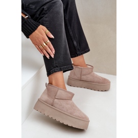 Botas de nieve aisladas para mujer con plataforma beige 7