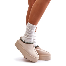 Zapatillas para mujeres en la plataforma con bordados beige ligeros 1