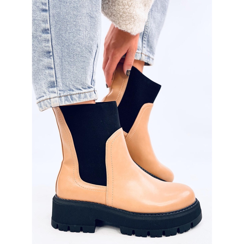 Botas Chelsea altas beige 1