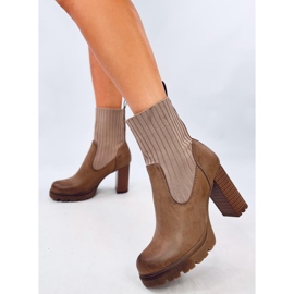 Botín caqui tacón beige 4