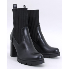 Botines de mujer con tacón y puño. negro 1