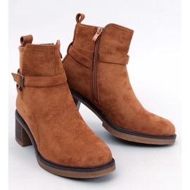 Botas aislantes de mujer con tacón ancho camel marrón 1 Botas aislantes de mujer con tacón ancho camel marrón 1
