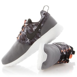 Calzado Nike Roshe One Print Jr 677782-004 blanco 4