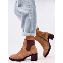 Botines tacón ancho aislantes beige 2 Botines tacón ancho aislantes beige 2
