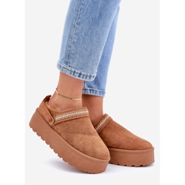 Botas de nieve con bordado decorativo camel. marrón 1