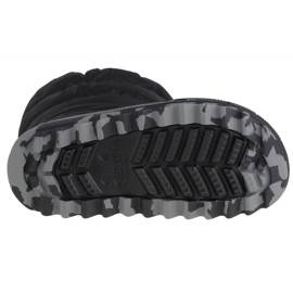 Bota Crocs Classic Neo Puff 207684-001 negro 7