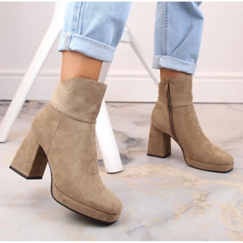 Botines aislantes de ante con tacón alto y plataforma M.Daszyński W SAN24B, beige 3