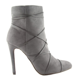 Botas grises de ante gris con tacón de aguja 8