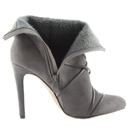 Botas grises de ante gris con tacón de aguja 3