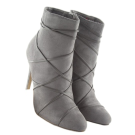 Botas grises de ante gris con tacón de aguja 7