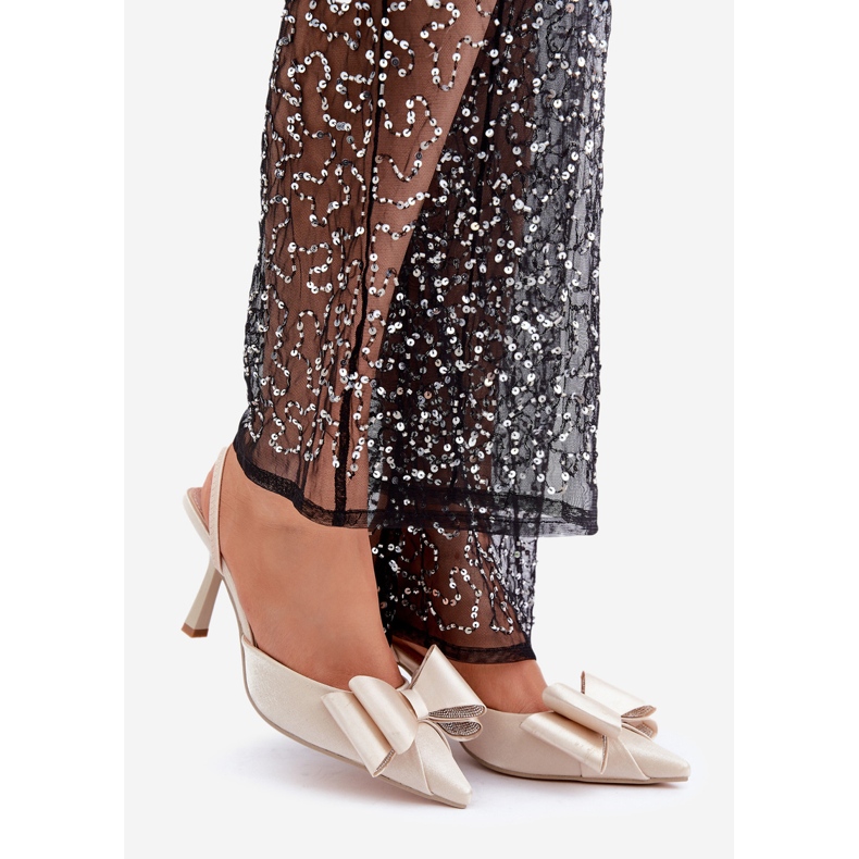 Tacones de tela dorada con lazo. dorado 1 Tacones de tela dorada con lazo. dorado 1