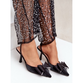 Tacones de tela negra con lazo. negro 7